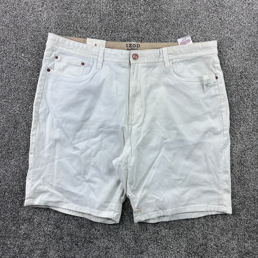NWT IZOD Saltwater Shorts Mens 40 White Twill Classic Fit Comfort Stretch